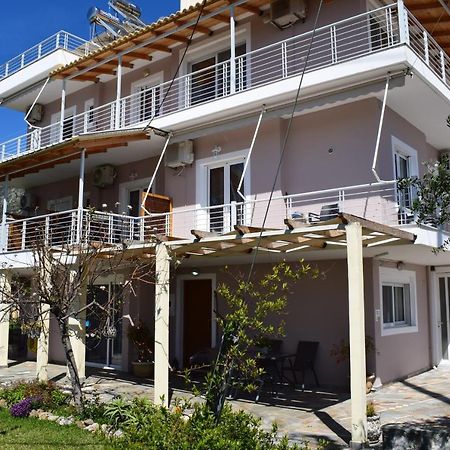 Studio Holiday Kalamata Apartment ภายนอก รูปภาพ