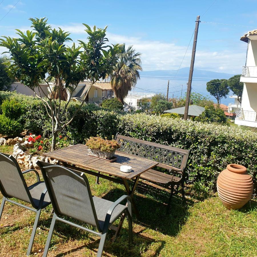 Studio Holiday Kalamata Apartment ภายนอก รูปภาพ