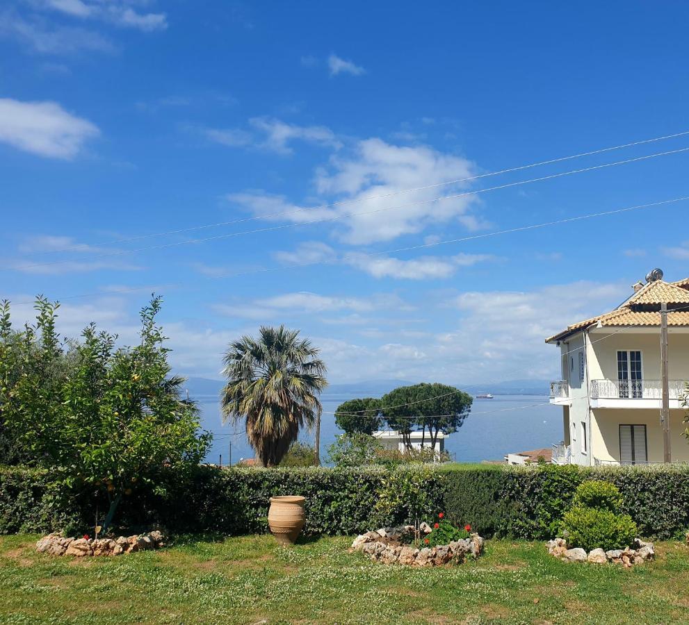 Studio Holiday Kalamata Apartment ภายนอก รูปภาพ
