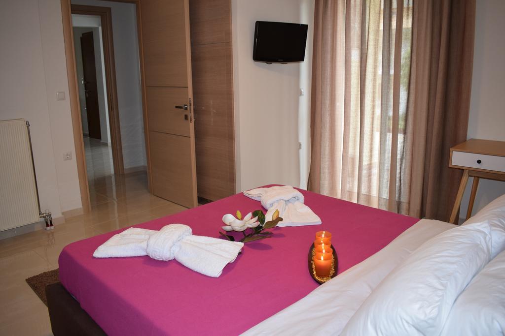 Studio Holiday Kalamata Apartment ภายนอก รูปภาพ