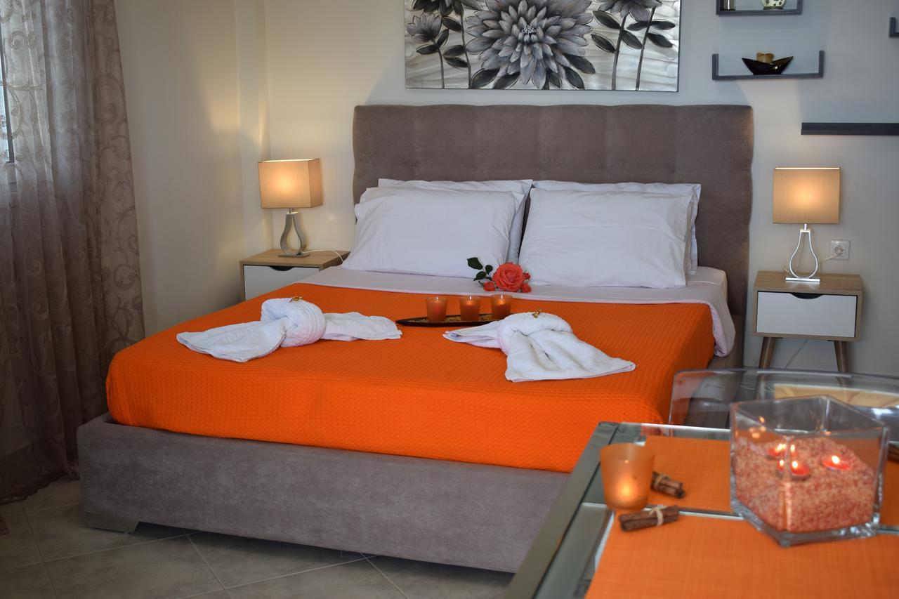 Studio Holiday Kalamata Apartment ภายนอก รูปภาพ