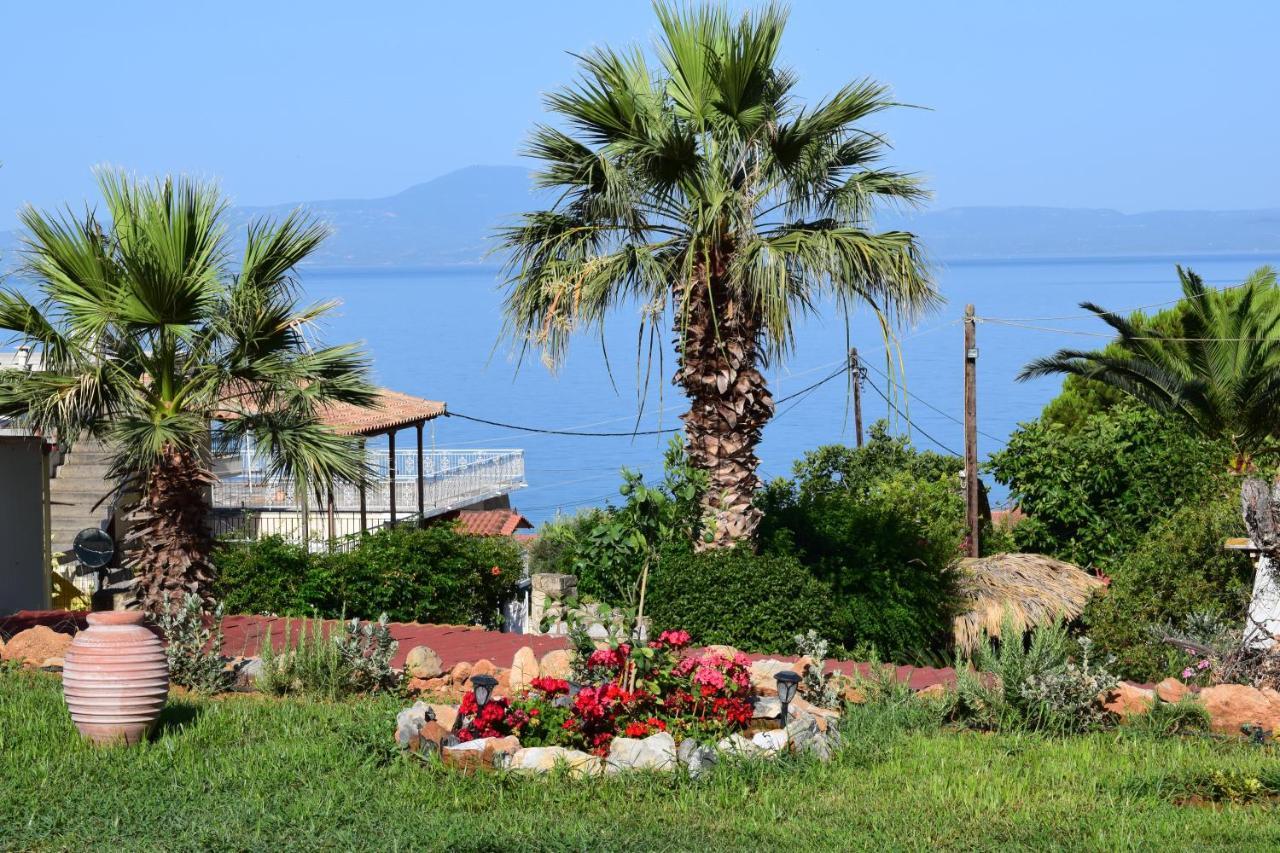 Studio Holiday Kalamata Apartment ภายนอก รูปภาพ