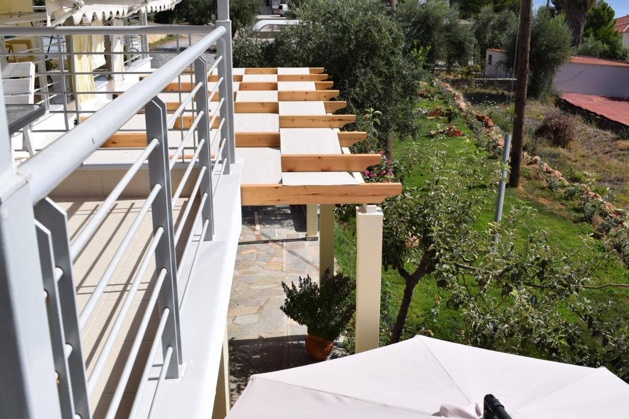 Studio Holiday Kalamata Apartment ภายนอก รูปภาพ